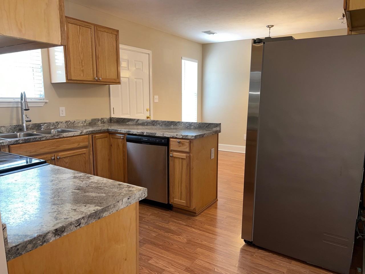 202 Shetland Dr - Photo 6 of 24