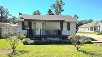 featured image of 113 Apricot St