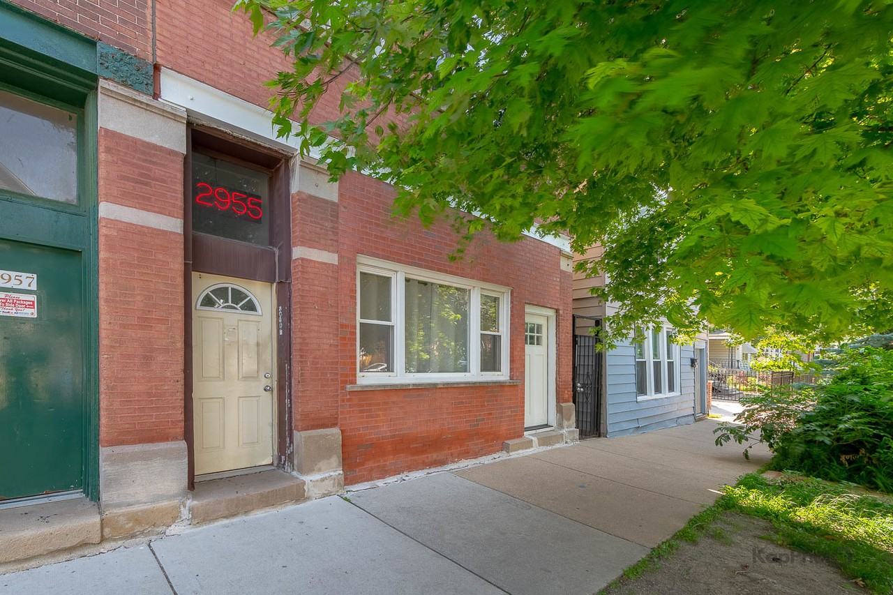 2955 N Spaulding Ave ##1f - Photo 3 of 31