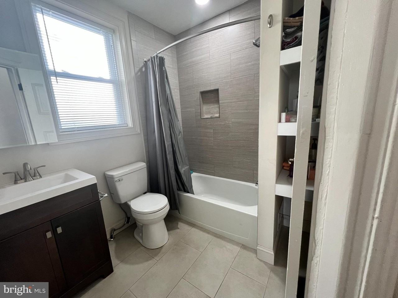 1725 North 27th Street #2 - Photo 4 of 8