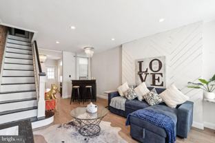 2511 E Oakdale St - Photo 1 of 1