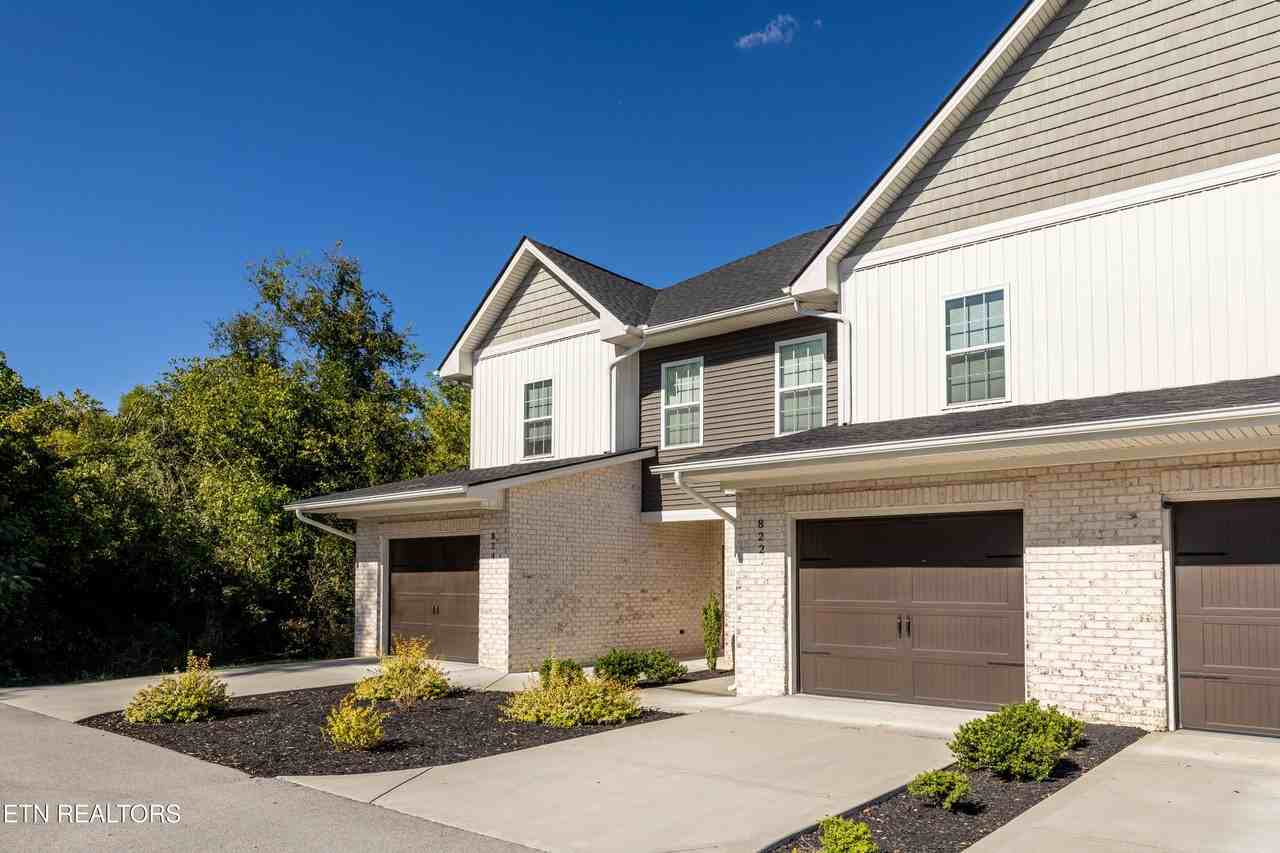 822 Mccammon Avenue - Photo 3 of 36