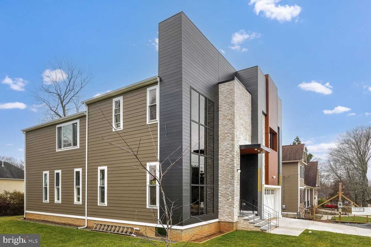 4917 Erie Street - Photo 3 of 38