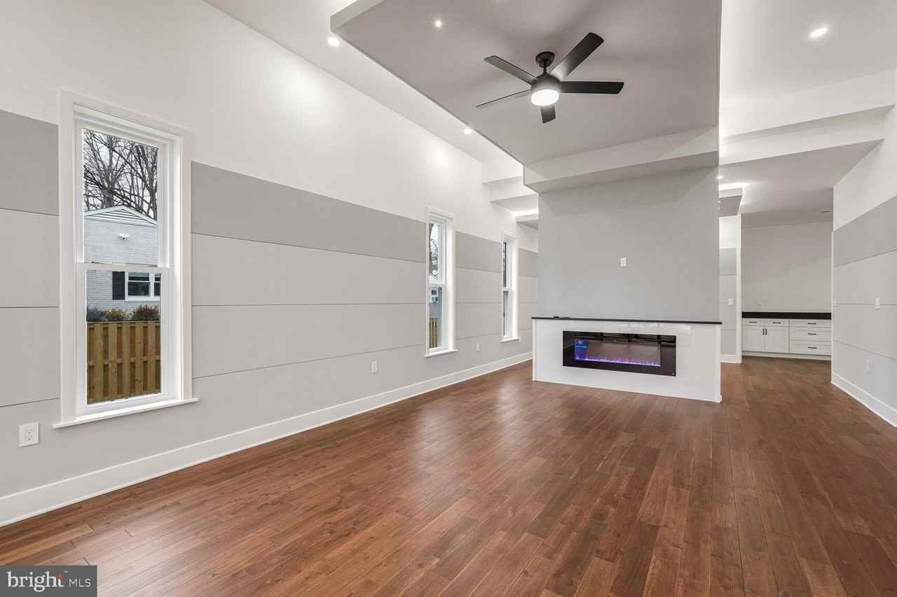 4917 Erie Street - Photo 4 of 38