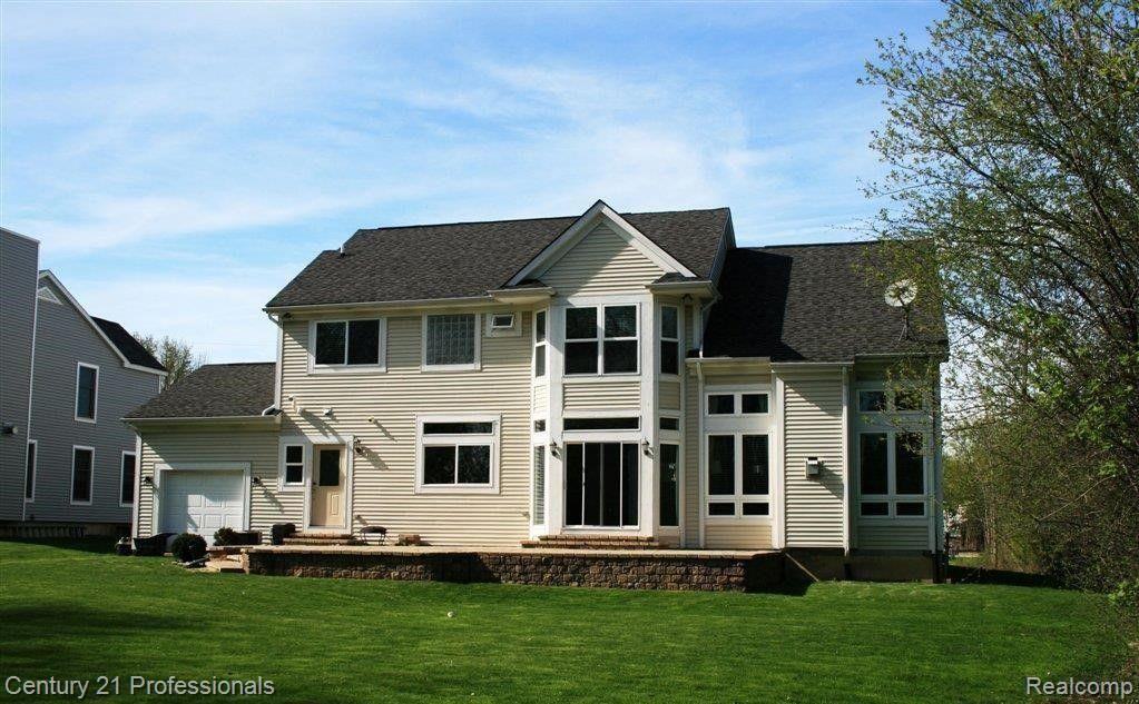 174 Evaline Drive - Photo 3 of 41