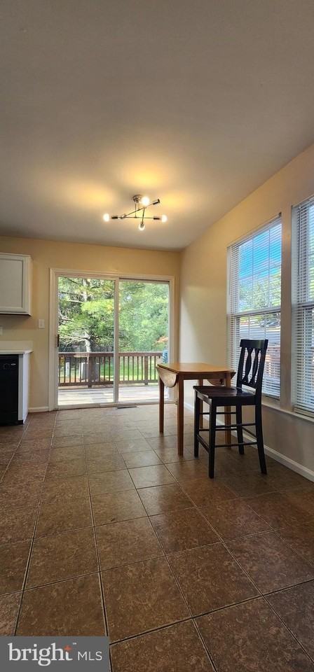 1720 Grover Glen Court - Photo 4 of 14