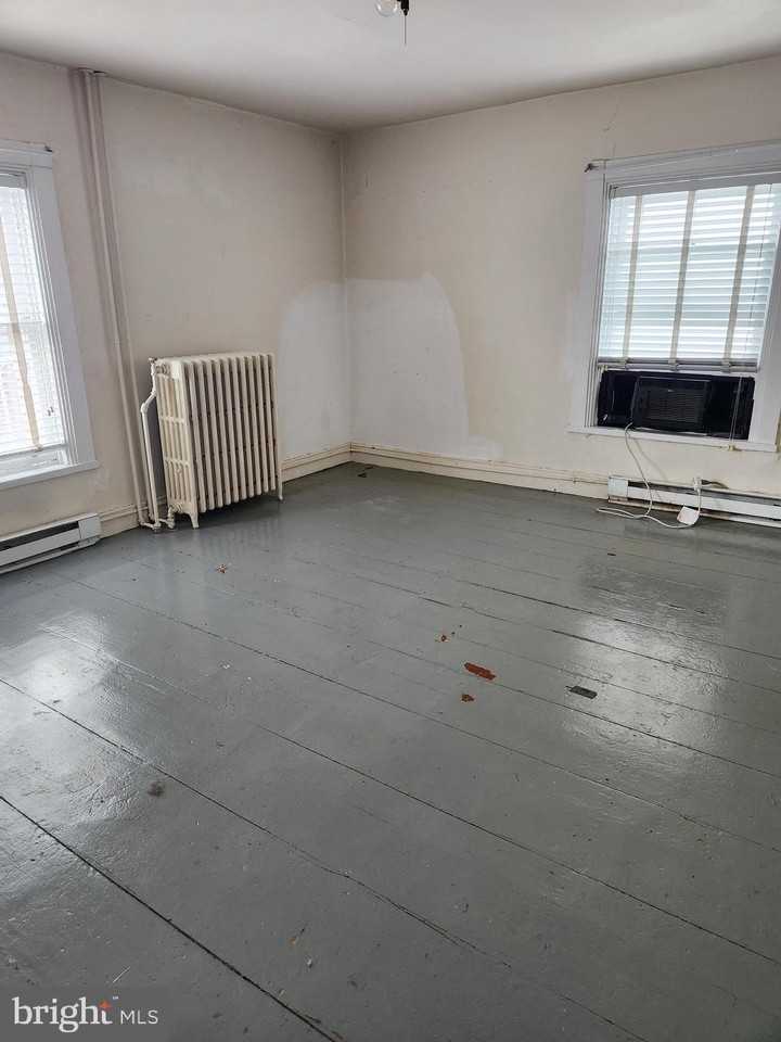 114 S Princess St Unit 5 #5 - Photo 2 of 9