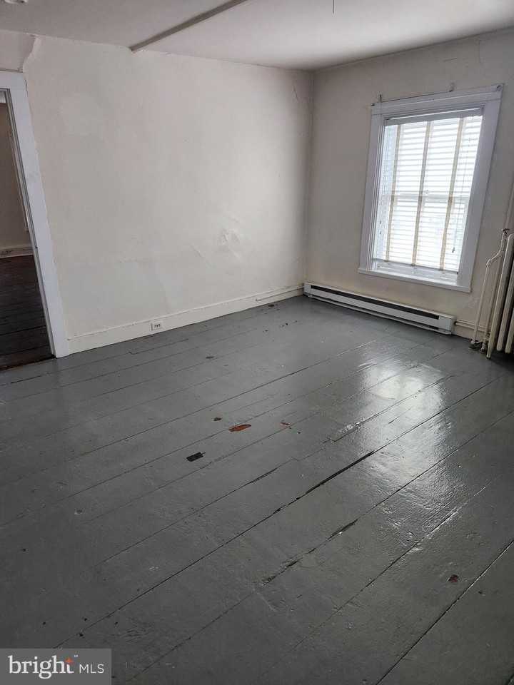 114 S Princess St Unit 5 #5 - Photo 3 of 9