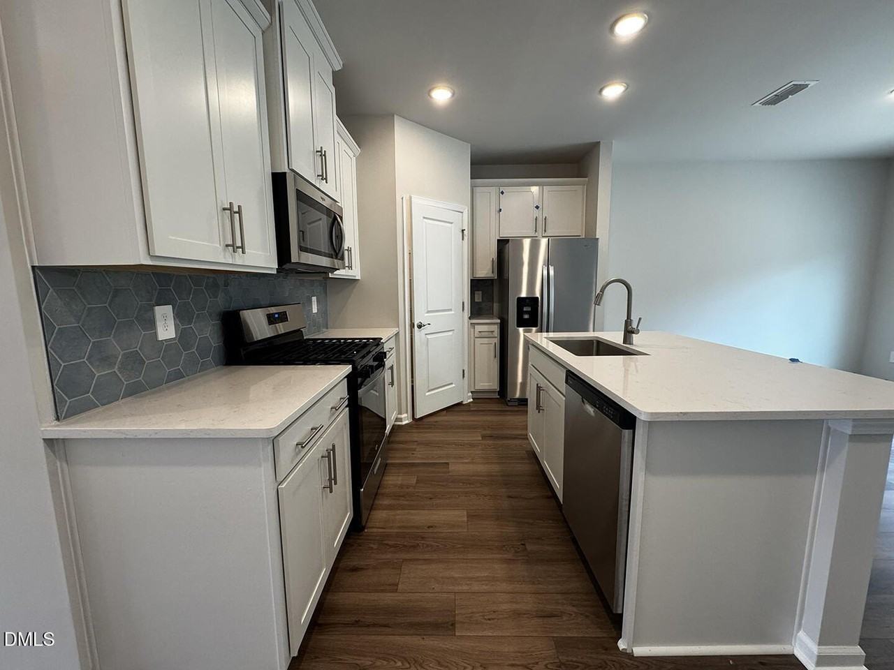 1007 Winding Spring Drive - Photo 7 of 32