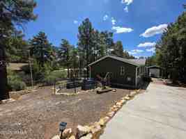 featured image of 921 S 11th Ave