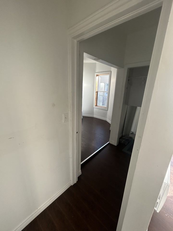 47 King St #B - Photo 6 of 17