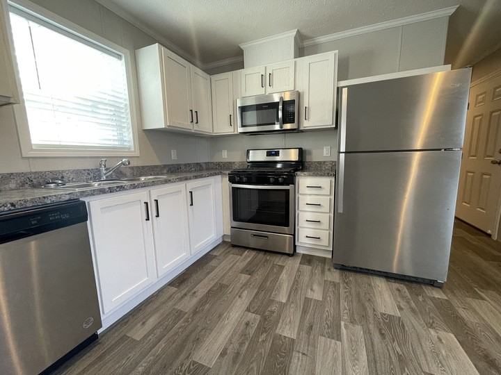 15852 Croatia Dr #541 - Photo 6 of 25