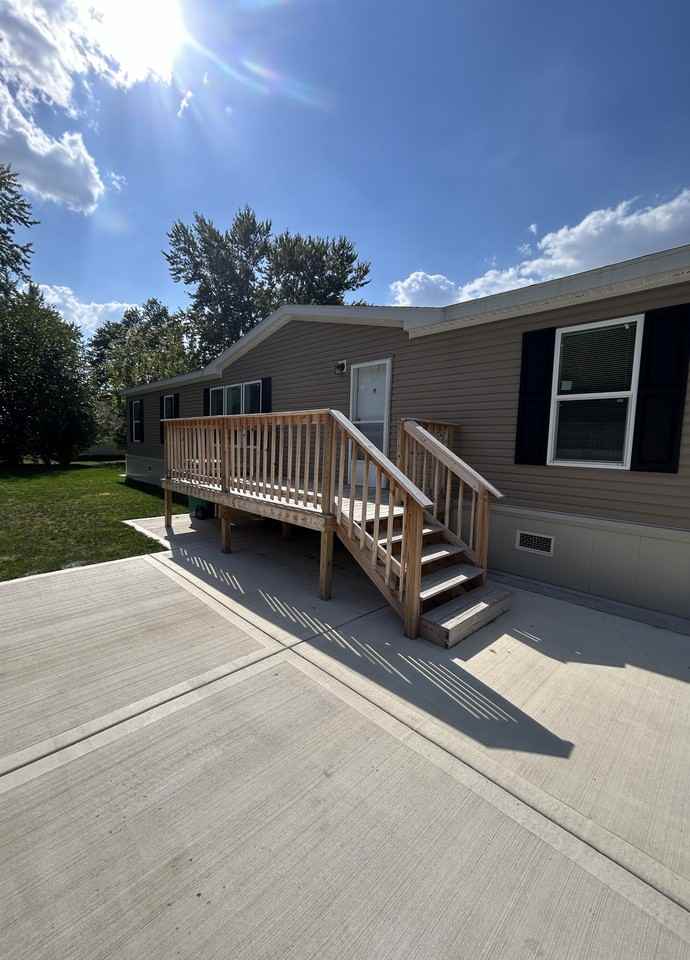 118 Poplar Dr #118N - Photo 3 of 40