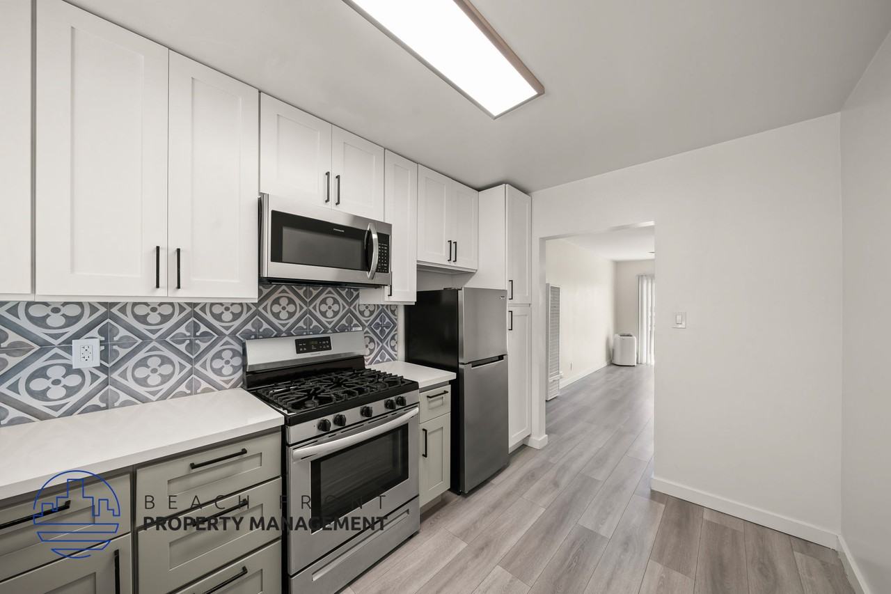 254 S. Normandie Ave. - Photo 4 of 19