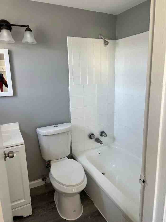 5200 Carthage Avenue - Photo 7 of 44