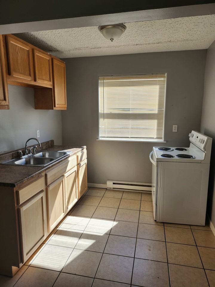 1218 Purcell Avenue - Photo 5 of 9