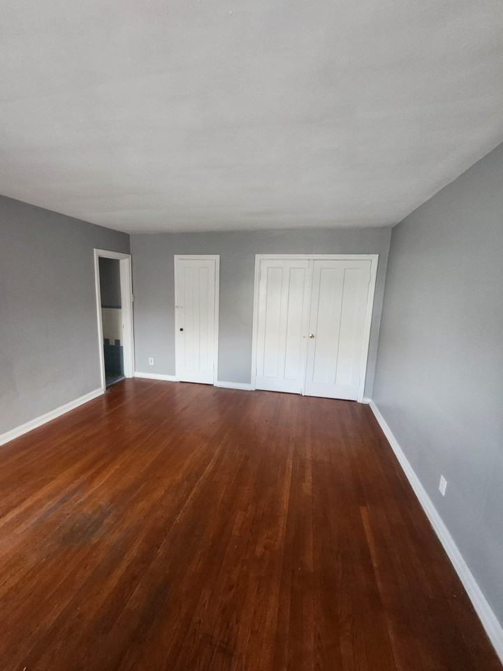 5206 Montgomery Road - Photo 5 of 12