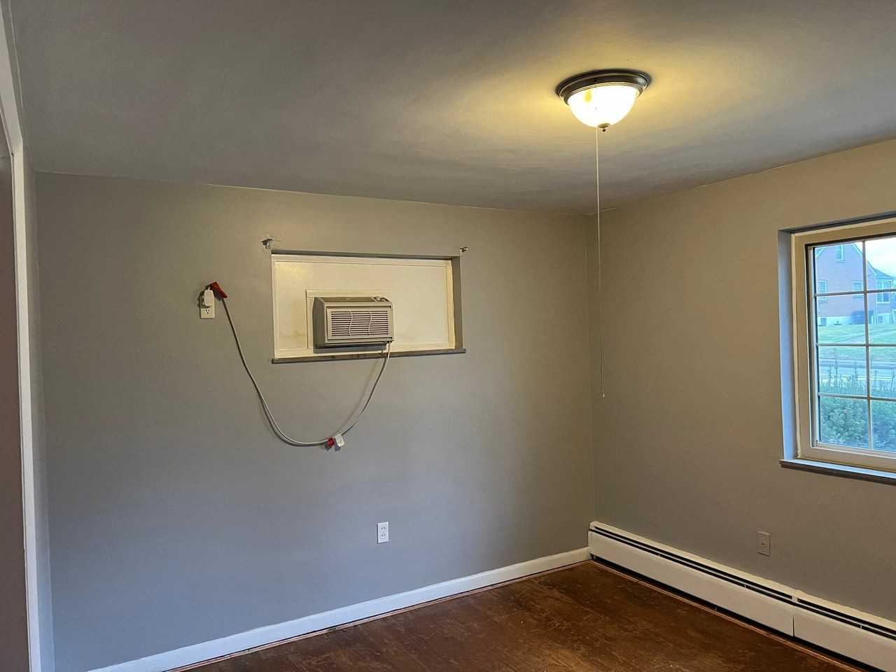 2465 Montana Ave - Photo 5 of 18