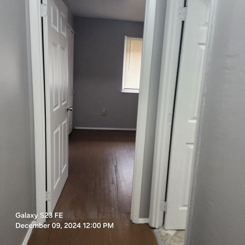 7848 Glen Orchard Drive - Photo 4 of 34