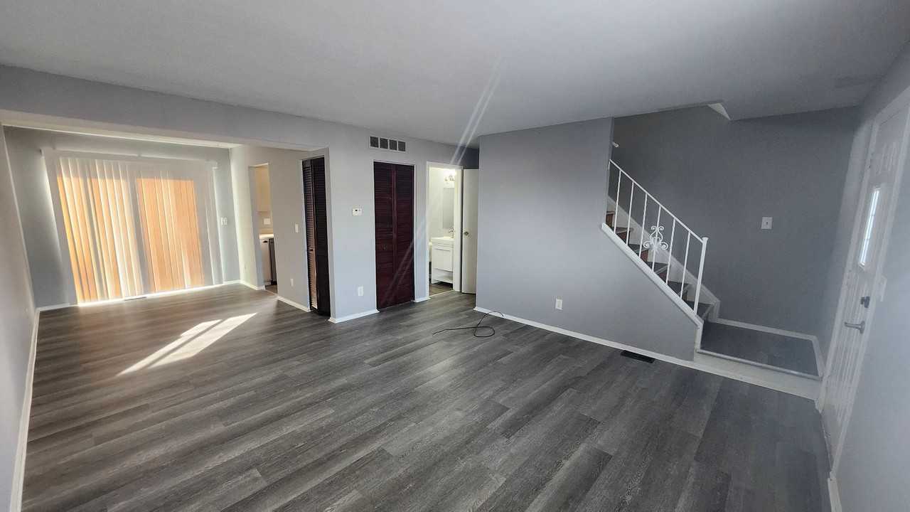 1579 Meredith Dr - Photo 7 of 28