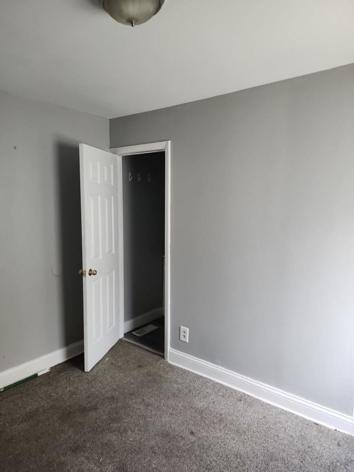 138 1st St - Photo 4 of 19