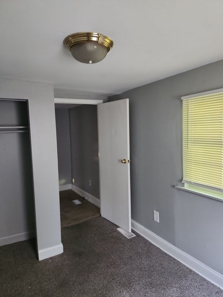 138 1st St - Photo 7 of 19