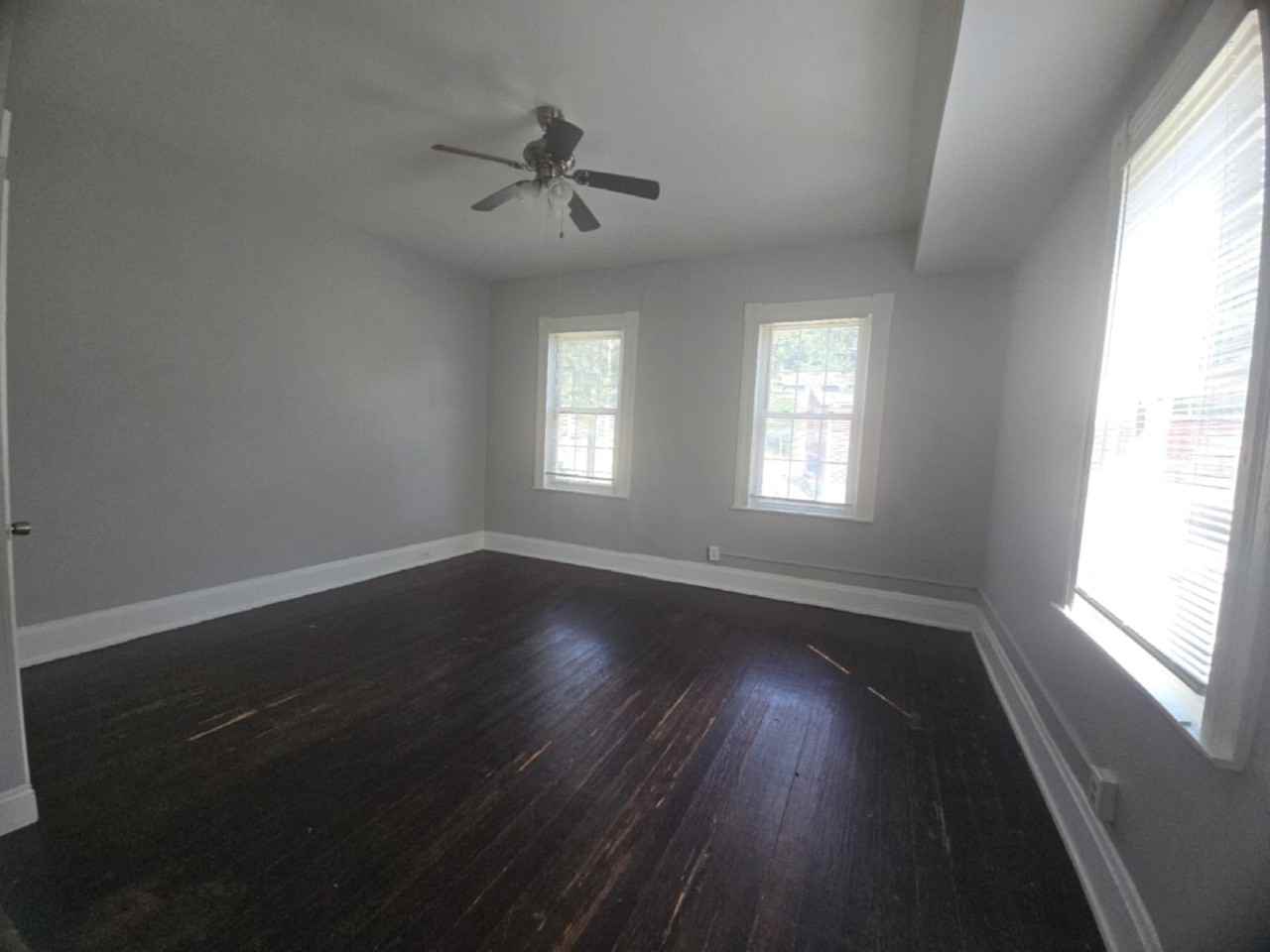 4397 Virginia Ave - Photo 5 of 23