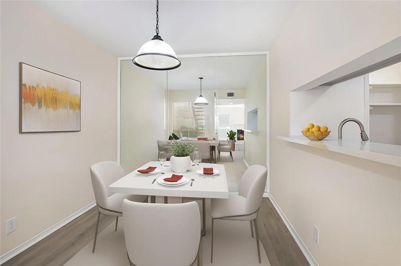 700 Thicket Lane - Photo 3 of 4