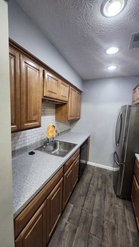 2431 Mustang Drive - Photo 5 of 22