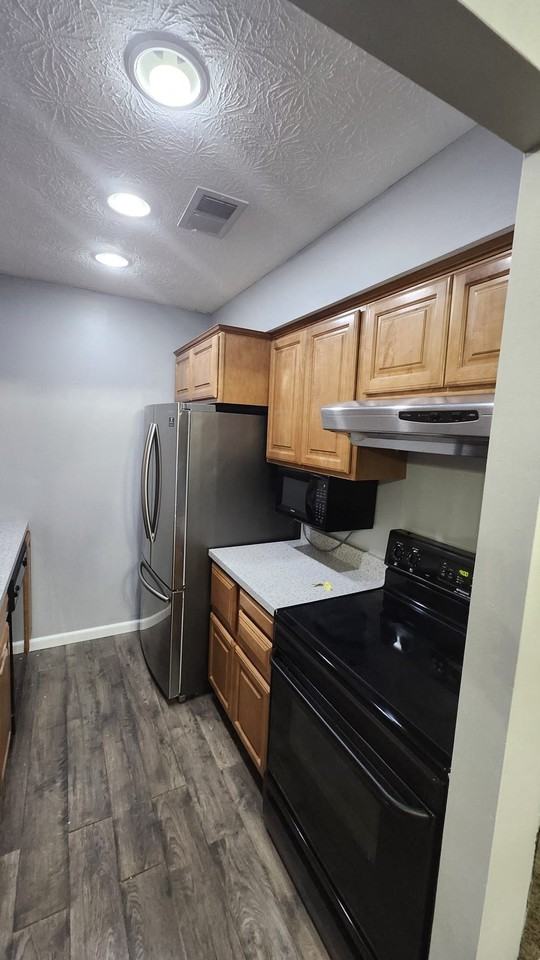 2431 Mustang Drive - Photo 7 of 22