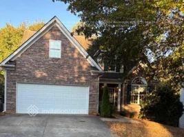 featured image of 10 Camden Cir