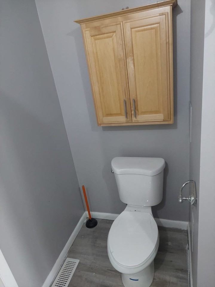 895 Fox Ct - Photo 2 of 19