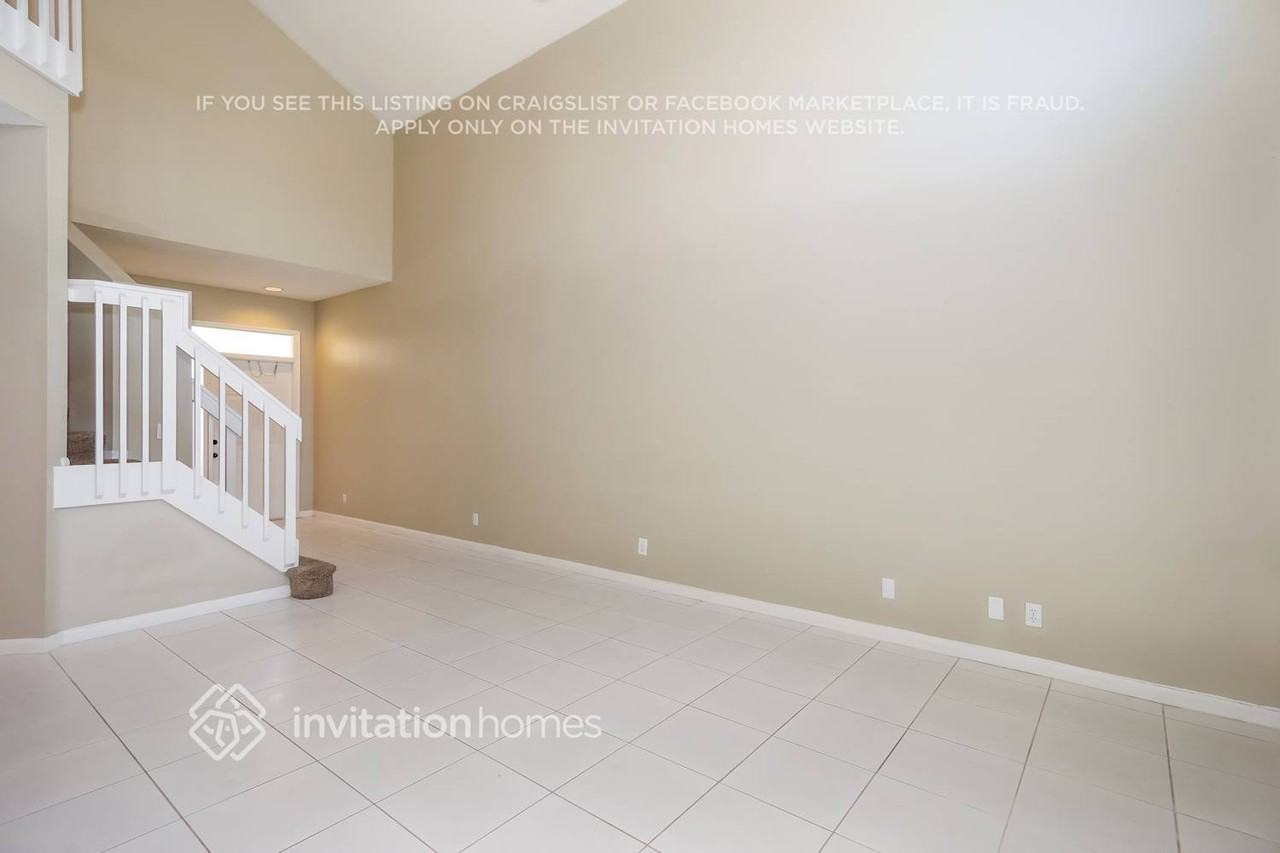 7775 Springfield Lake Drive - Photo 2 of 17