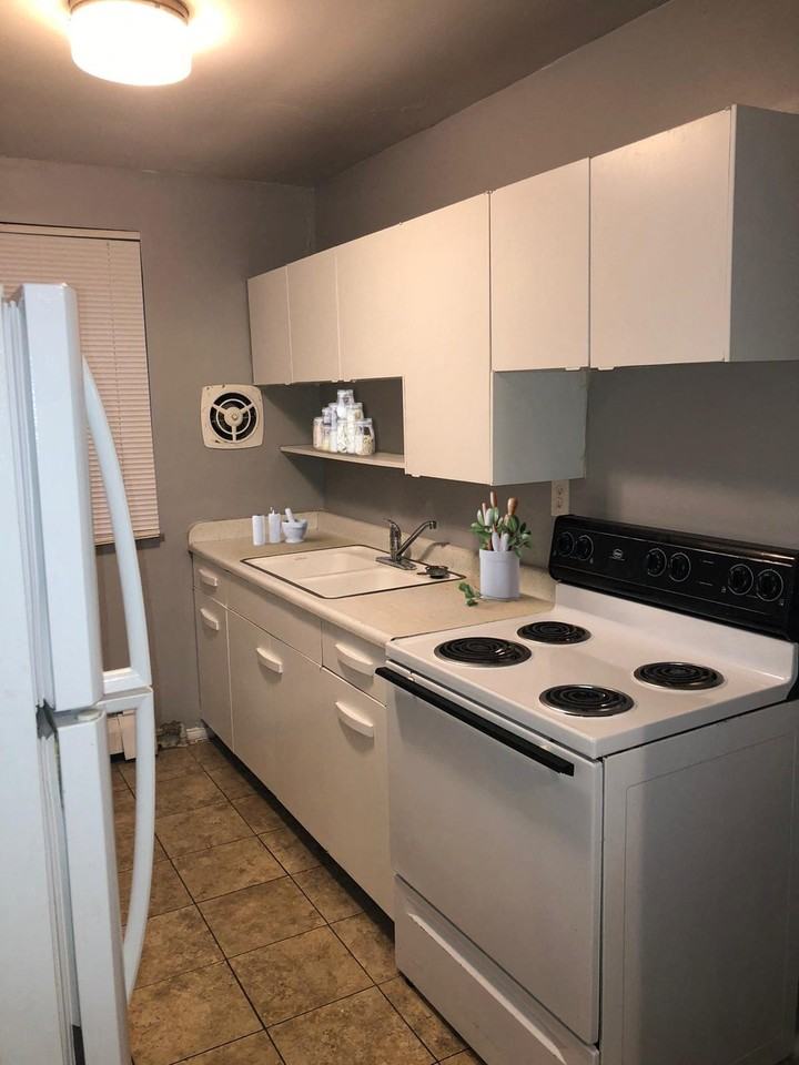 4852 Yarmouth PL - Photo 6 of 13