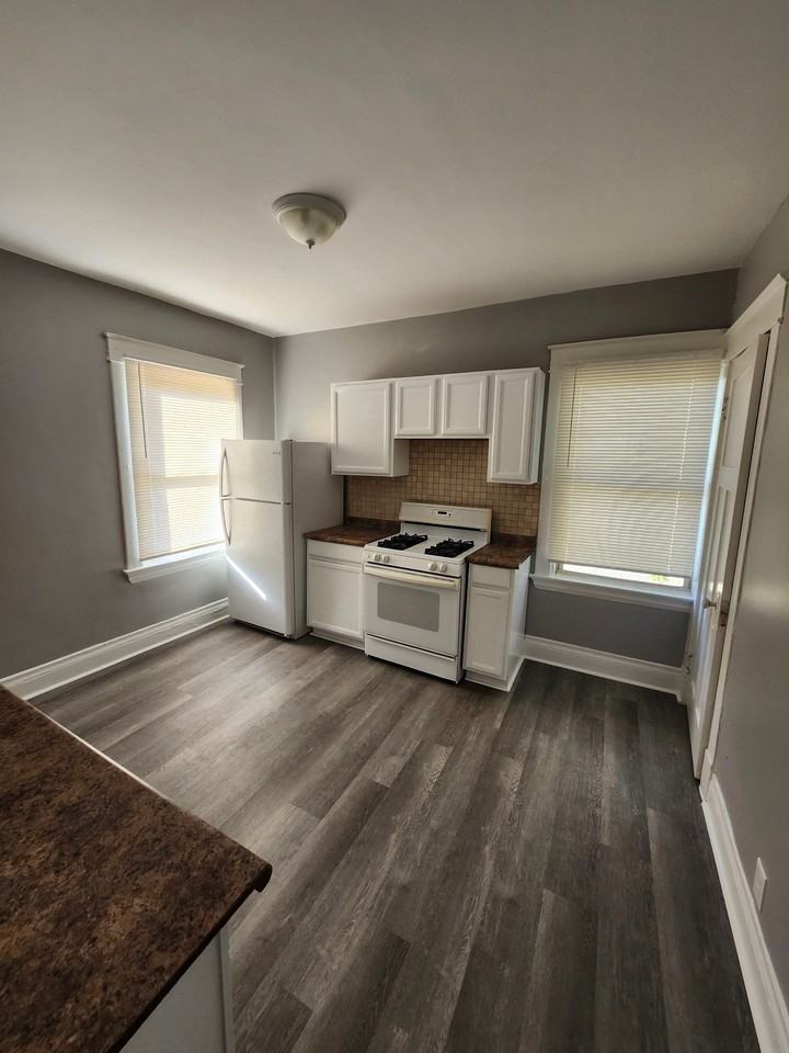 4823 Reading Road - Photo 5 of 25