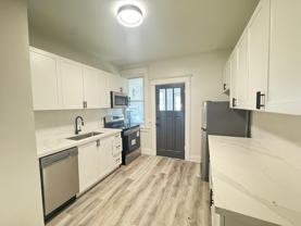 9 GARFIELD AVE S - Photo 1 of 1