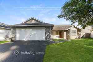 featured image of 18511 E Country Club Dr