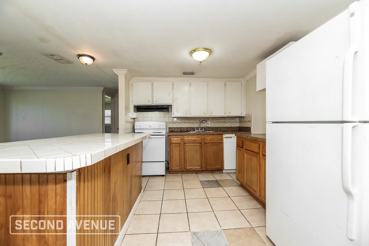 5809 Tusk Ct - Photo 3 of 25