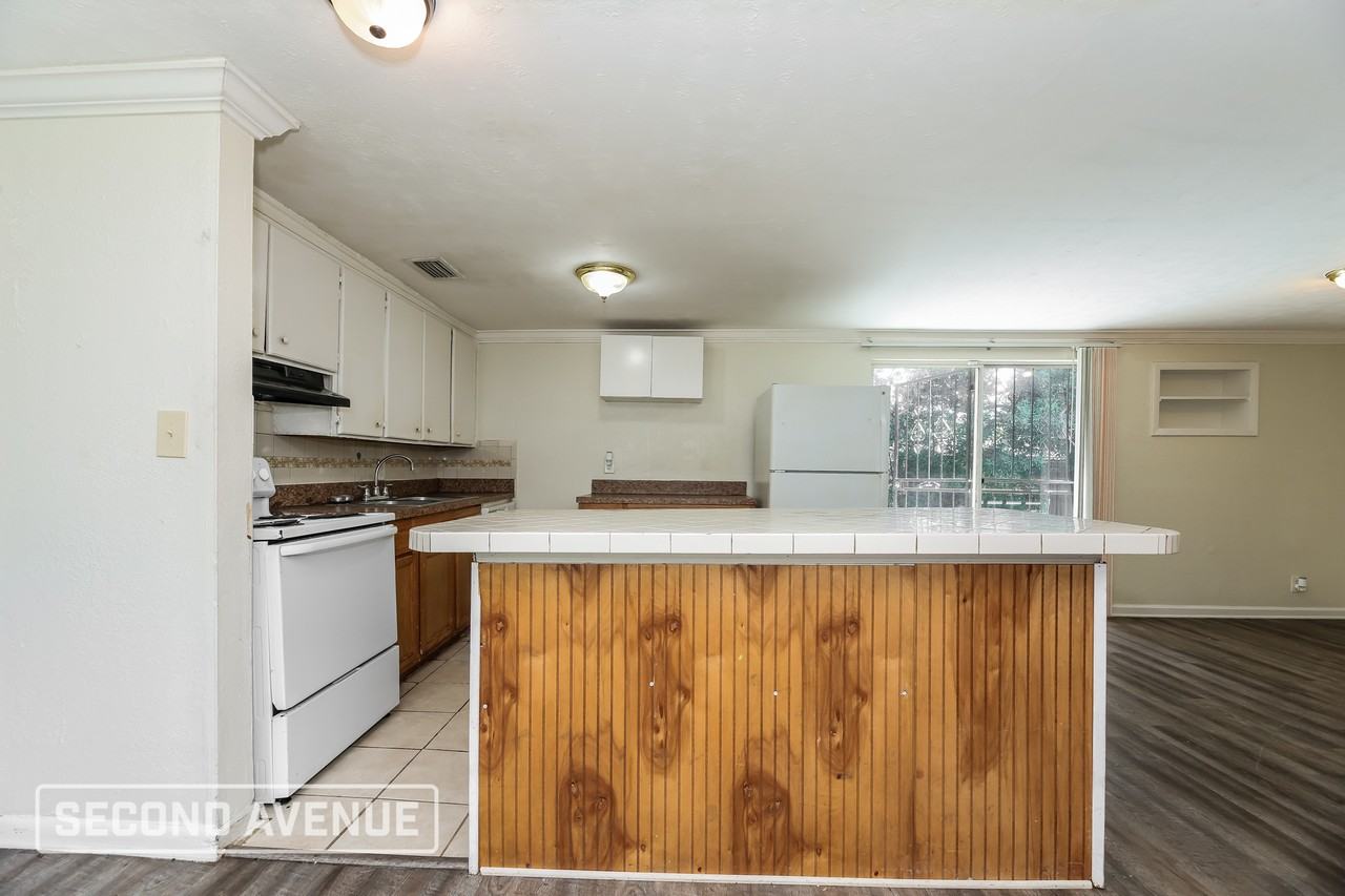 5809 Tusk Ct - Photo 5 of 25