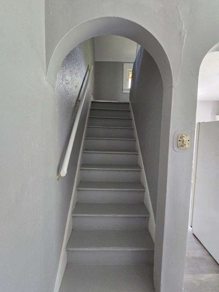 2045 Bickel Ave - Photo 3 of 17