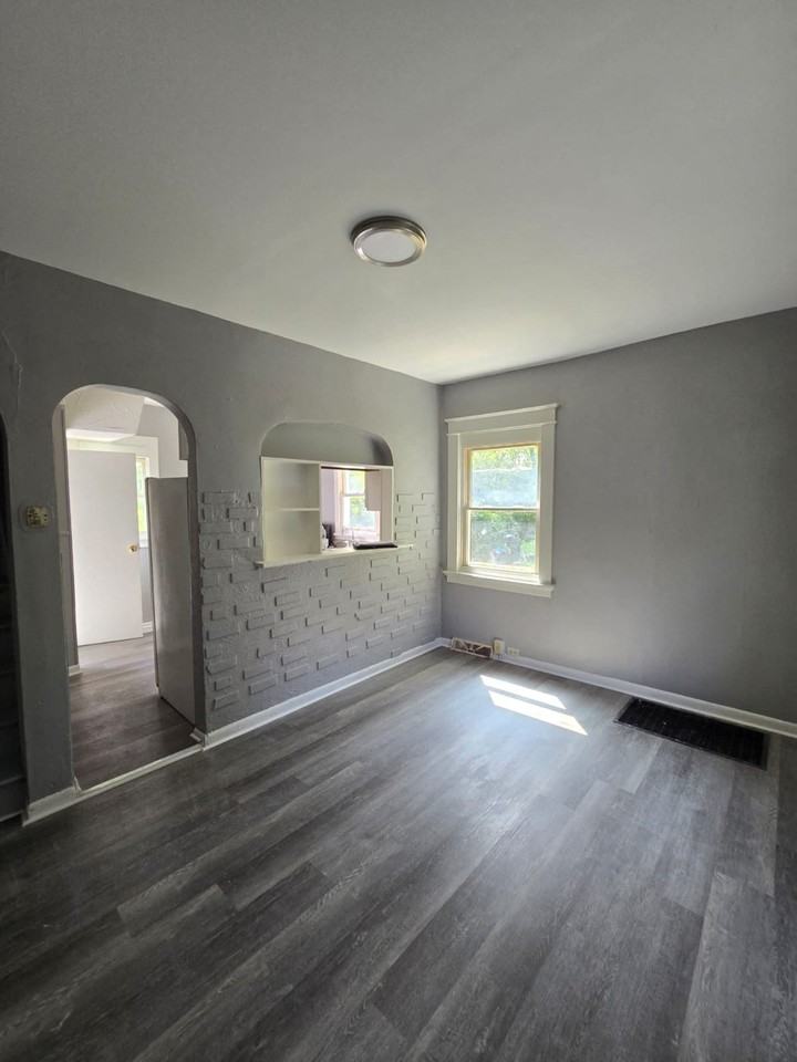 2045 Bickel Ave - Photo 5 of 17