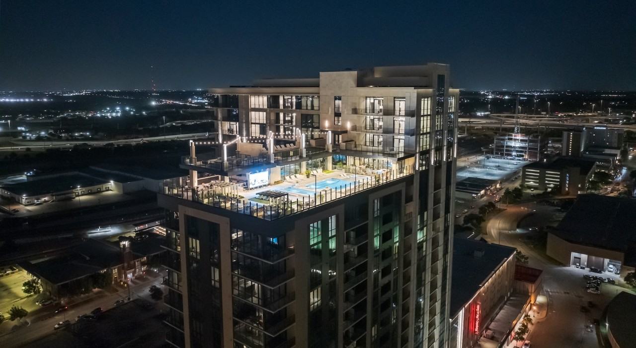 E 7th St & Main St #1004 - Photo 6 of 41