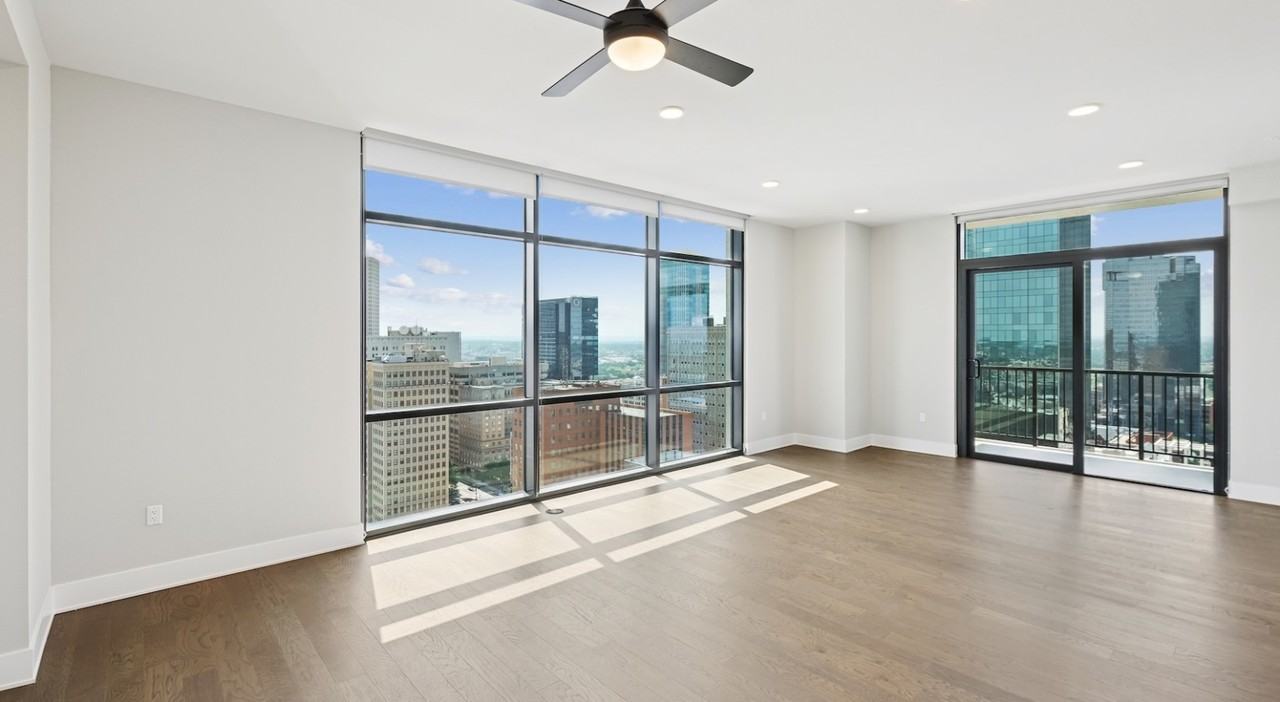 E 7th St & Main St #1004 - Photo 6 of 45