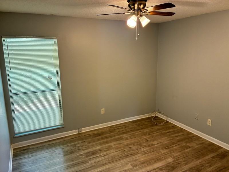 5219 Plymouth St - Photo 2 of 12