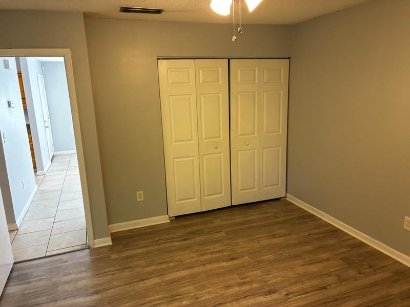 5219 Plymouth St - Photo 5 of 12