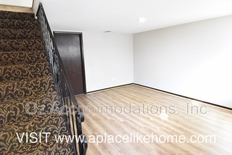 1214 Se 3rd Ter - Photo 6 of 18