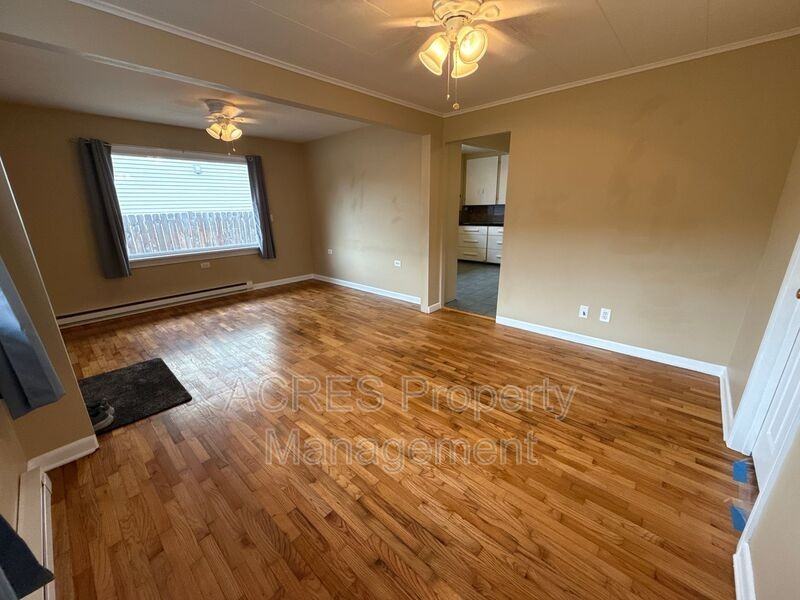 8806 3rd Ave S - Photo 2 of 9