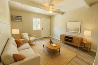 Remodeled 1bd/1bth Apartment on Ground Floor! (Move - Photo 1 of 1