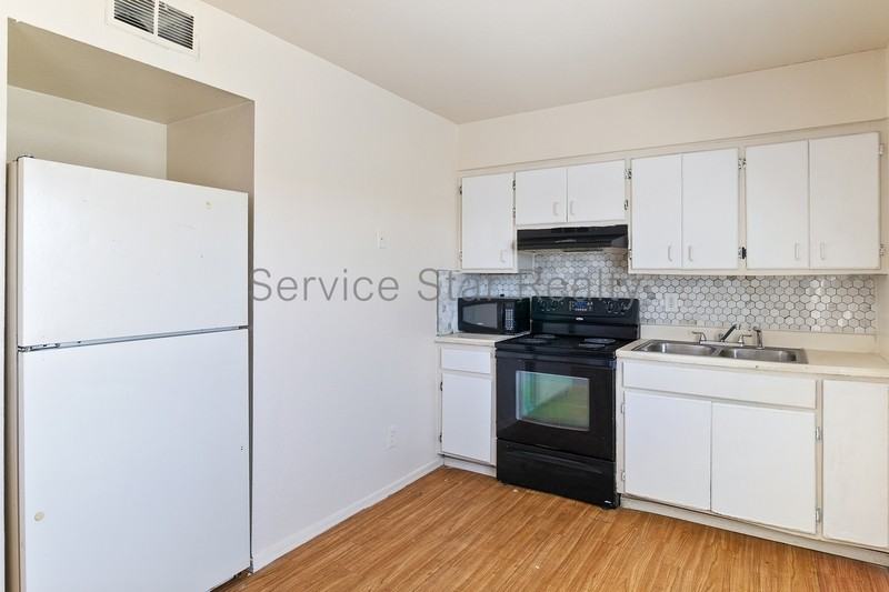 2510 E Pueblo Ave #2 - Photo 5 of 13