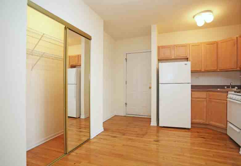 W Dakin St & N Sheridan Rd - Photo 3 of 9